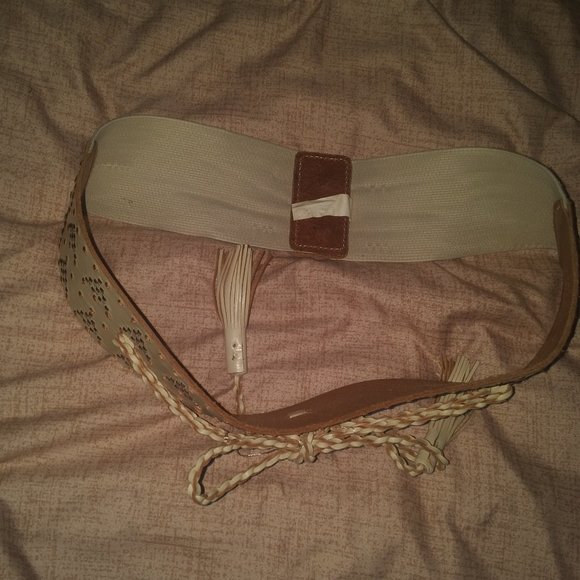 10/$10 Stretch Belt Cream L - Picture 5 of 8